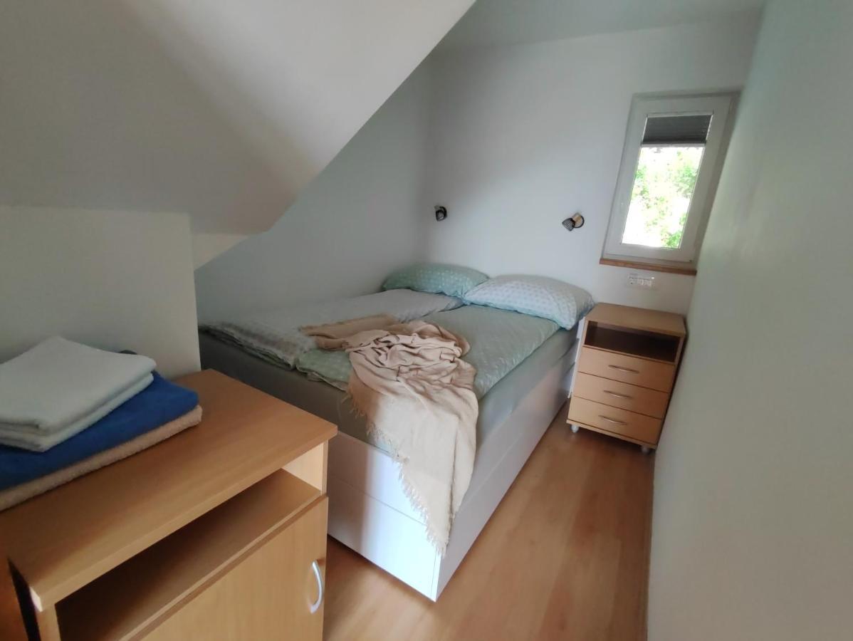 Zidanica-Vineyard Cottage Jakse Semic Екстер'єр фото